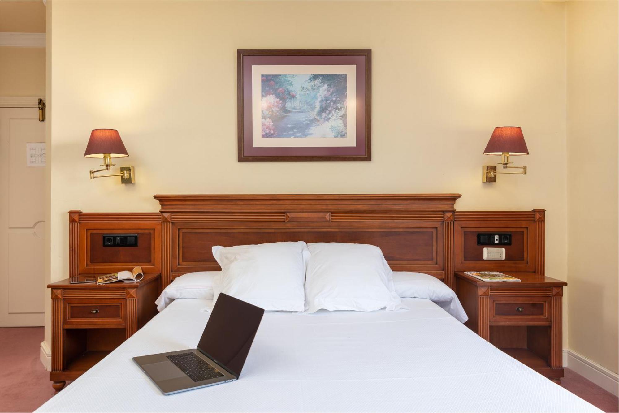 Hospedium Hotel Blu Loiu Phòng bức ảnh