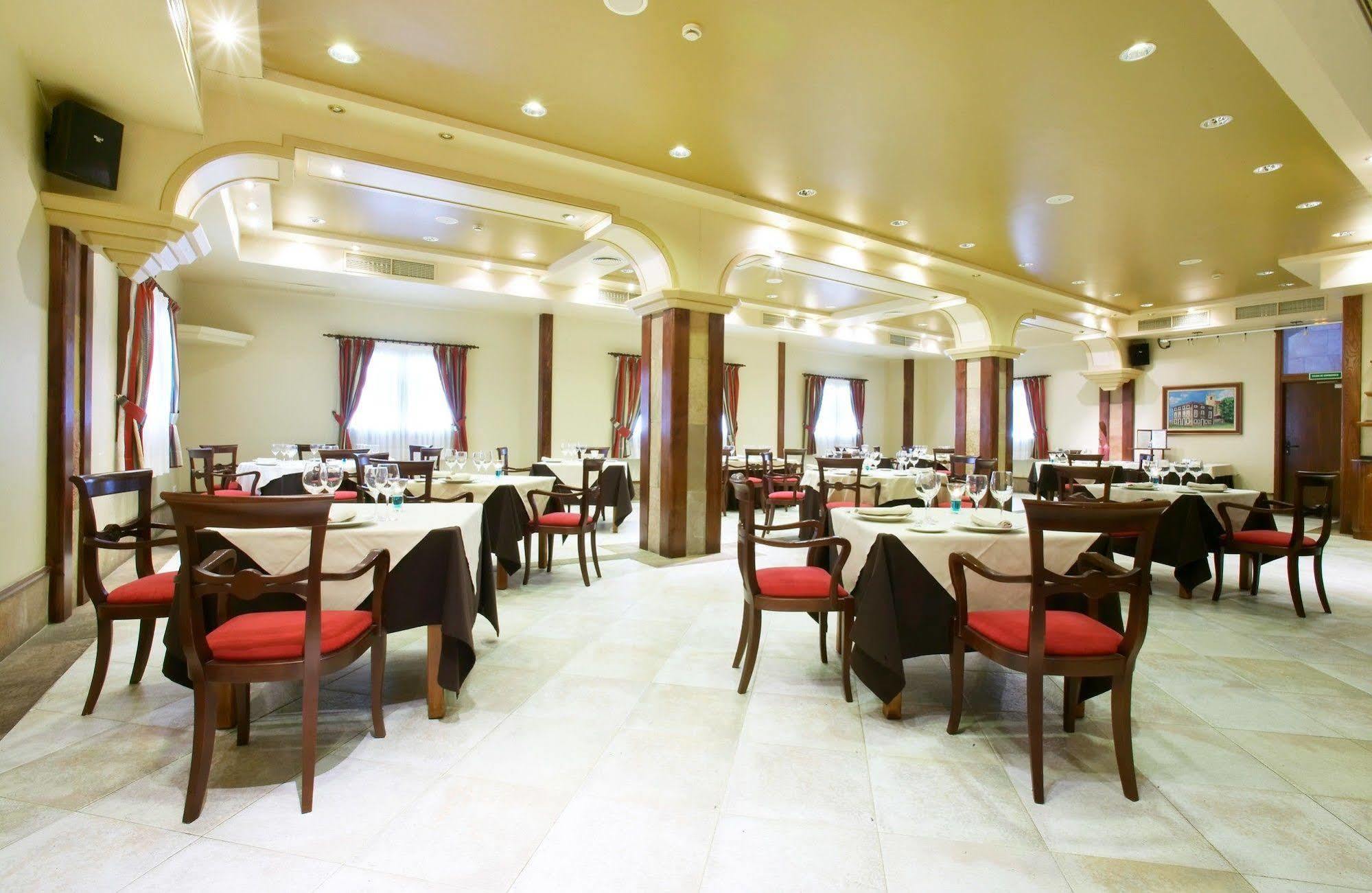 Hospedium Hotel Blu Loiu Ngoại thất bức ảnh